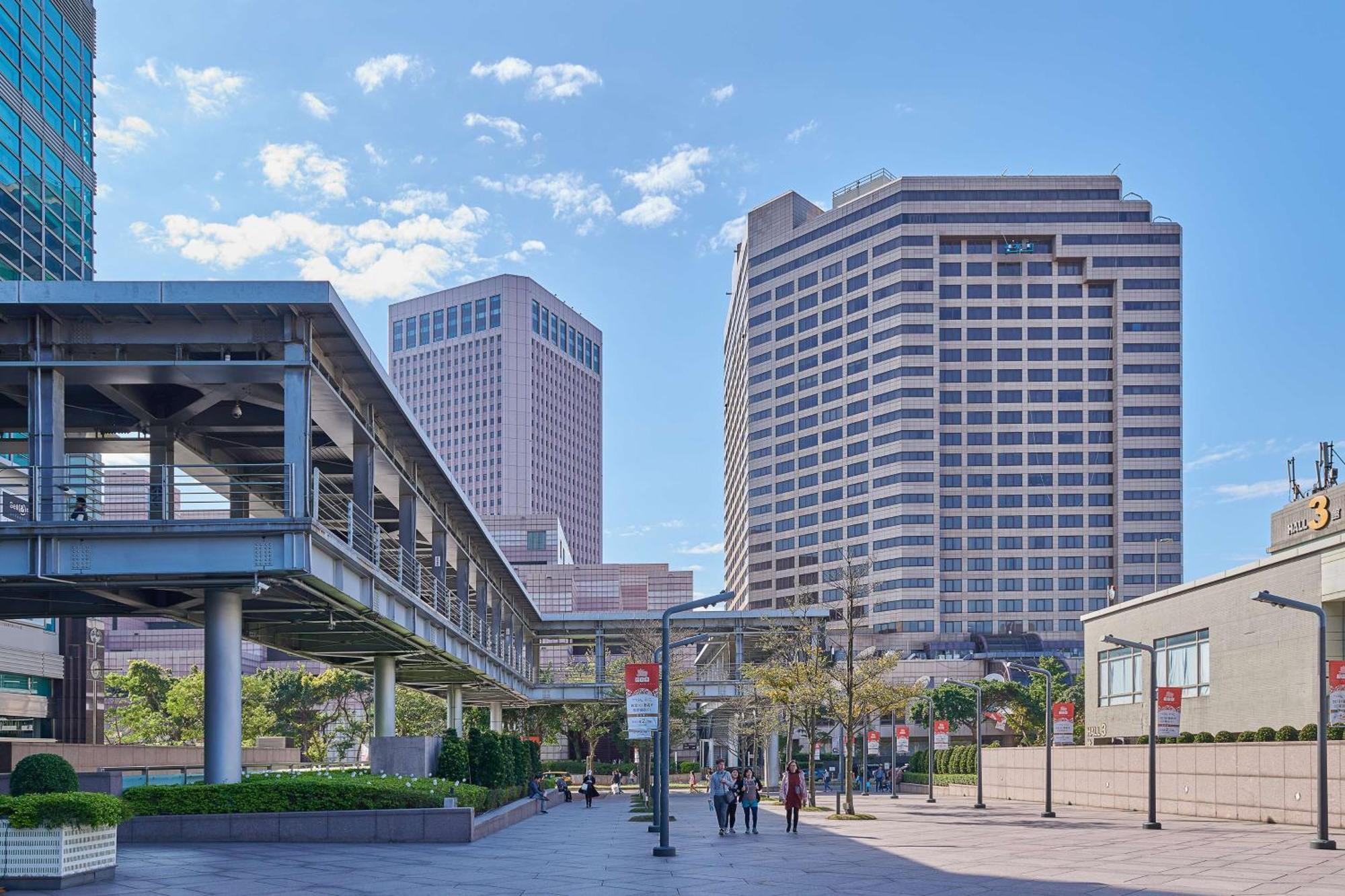 Grand Hyatt Taipei Otel Dış mekan fotoğraf The station in 2019