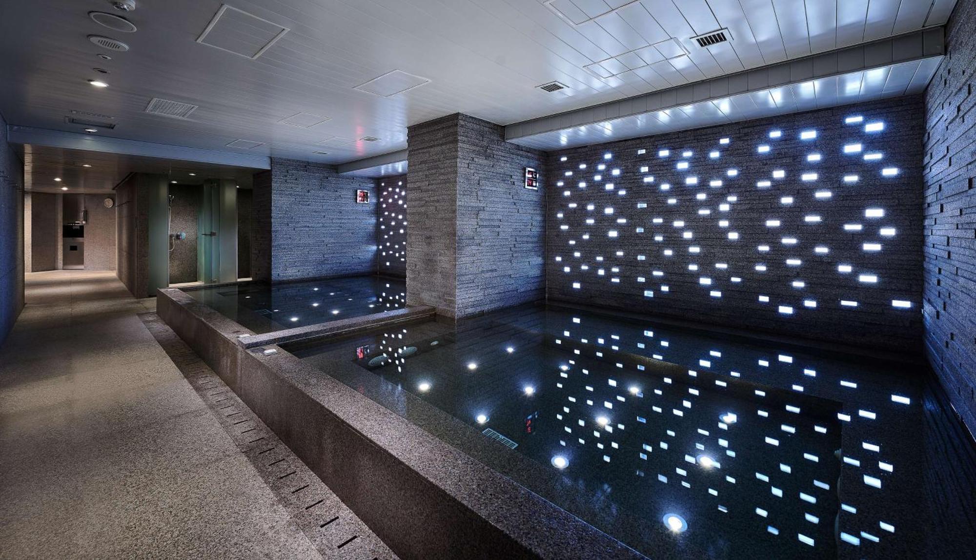 Grand Hyatt Taipei Otel Dış mekan fotoğraf A modern onsen in Tokyo