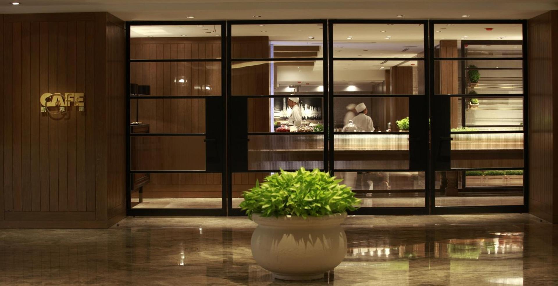 Grand Hyatt Taipei Otel Dış mekan fotoğraf The kitchen at the restaurant